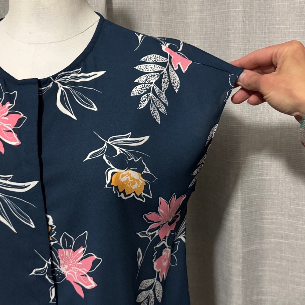 Apt 9 Short Sleeve ButtonUp Blouse-S-Poly-Floral Print-Teal/Pink/White/Orange - Picture 6 of 12